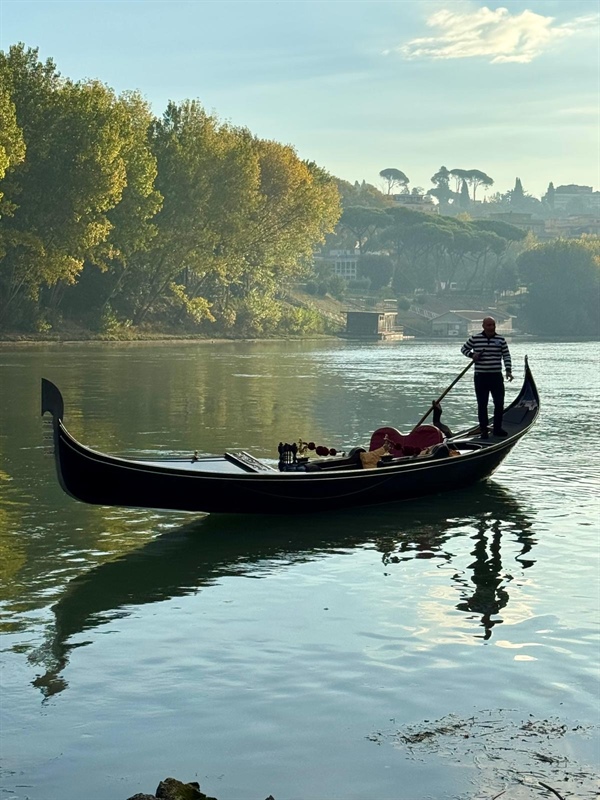 Cooperative: Gondole sul Tevere per la prima volta nella storia